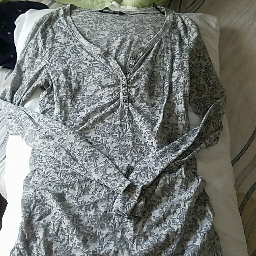 H&M Mama maternity shirt (used)